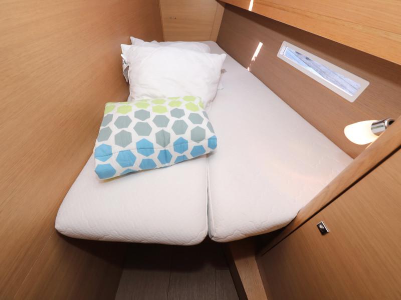 Book yachts online - sailboat - Dufour 450 GL - Tibitoo - rent