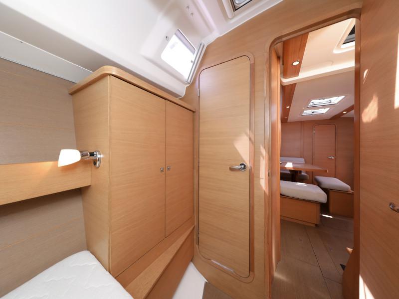 Book yachts online - sailboat - Dufour 450 GL - Tibitoo - rent
