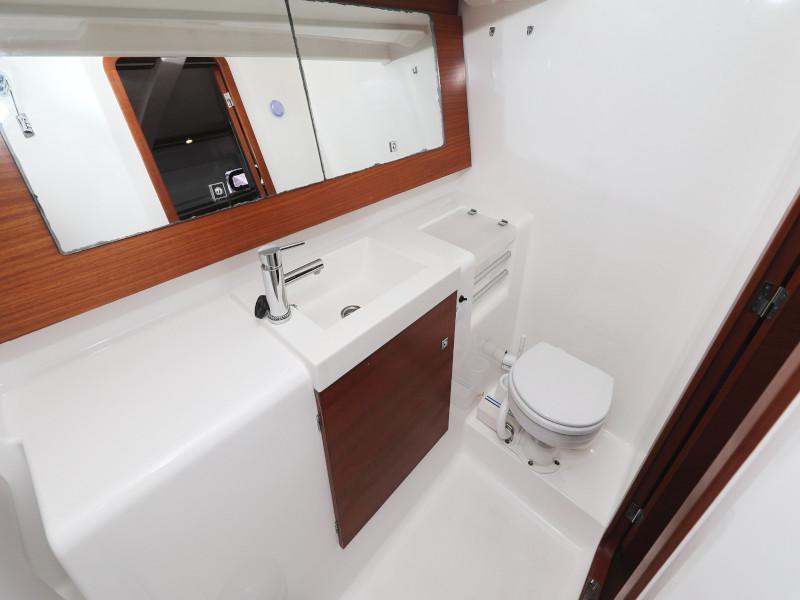 Book yachts online - sailboat - Dufour 380 - Le Pacha - rent