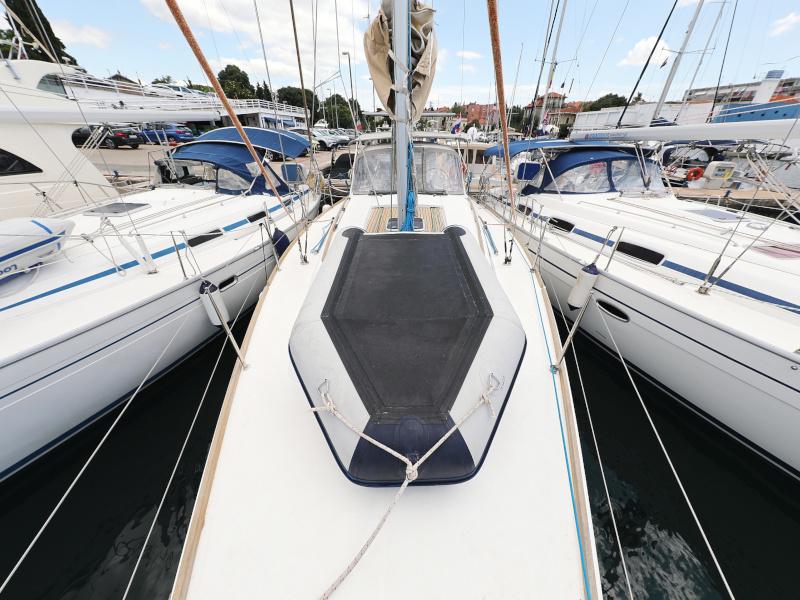Book yachts online - sailboat - Dufour 380 - Le Pacha - rent