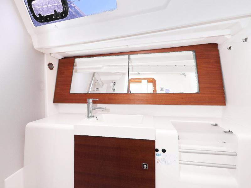 Book yachts online - sailboat - Dufour 380 - Le Pacha - rent