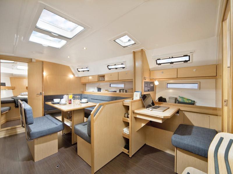 Book yachts online - sailboat - Bavaria 40 Cruiser - Bavaria 40 Cruiser sp - rent