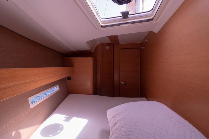 Book yachts online - sailboat - Dufour 450 GL - Easy Going - rent