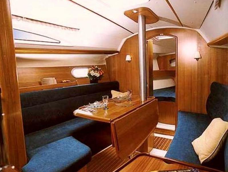 Book yachts online - sailboat - Sun Odyssey 32 - Caprice (refit 2018) - rent