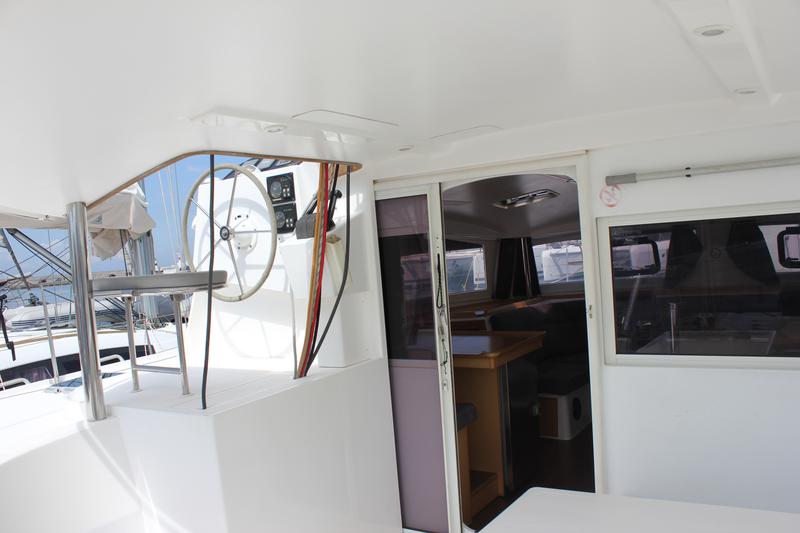 Book yachts online - catamaran - Nautitech 441 - Star Light - rent