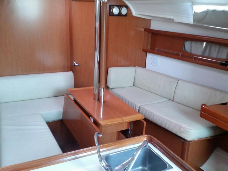 Book yachts online - sailboat - Oceanis 37 - Vassiliki (refit 2021) - rent