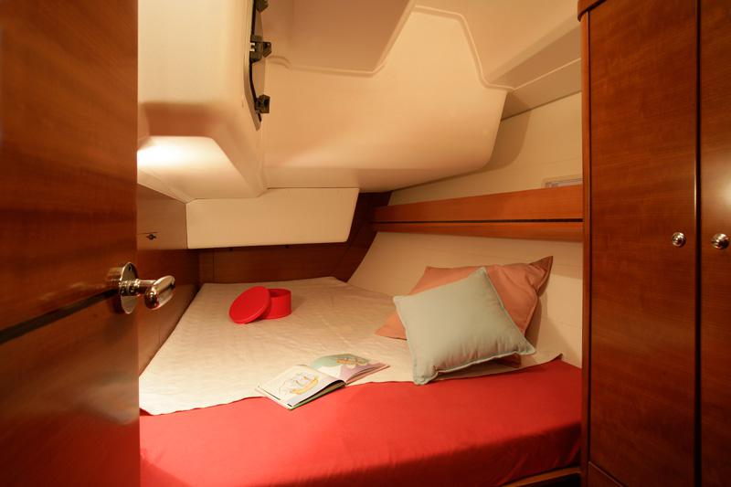 Book yachts online - sailboat - Dufour 405 GL - Mymoon - rent