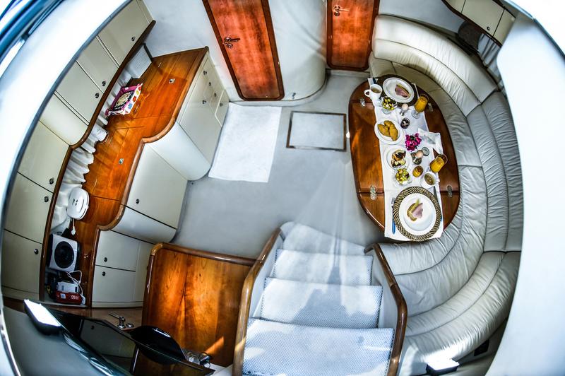 Book yachts online - motorboat - Sunseeker Portofino 40 - Maxim - rent