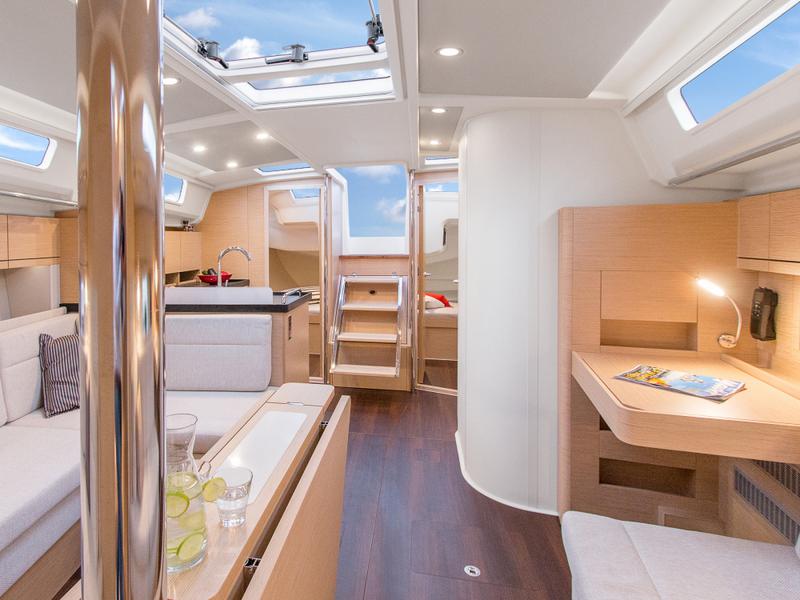 Book yachts online - sailboat - Hanse 418 - Piranha - rent