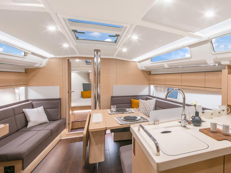 Book yachts online - sailboat - Hanse 418 - Piranha - rent