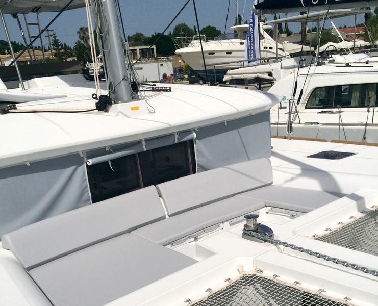 Book yachts online - catamaran - Lagoon 450  Flybridge - Odysseus - rent