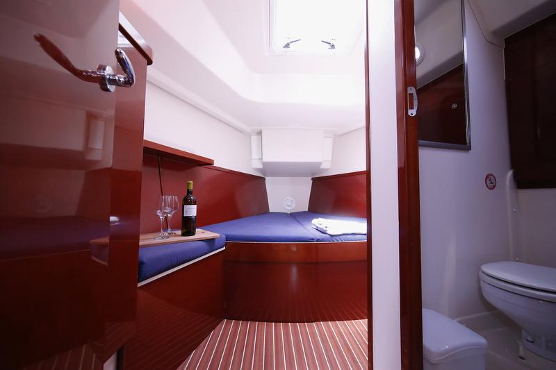Book yachts online - sailboat - Hanse 400e - Achinos - rent