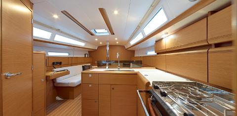 Book yachts online - sailboat - Sun odyssey 379 - Lambada (GPS in cockpit, bowthruster, solar panels) - rent