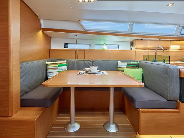 Book yachts online - sailboat - Sun Odyssey 419 - Morska mačka - rent