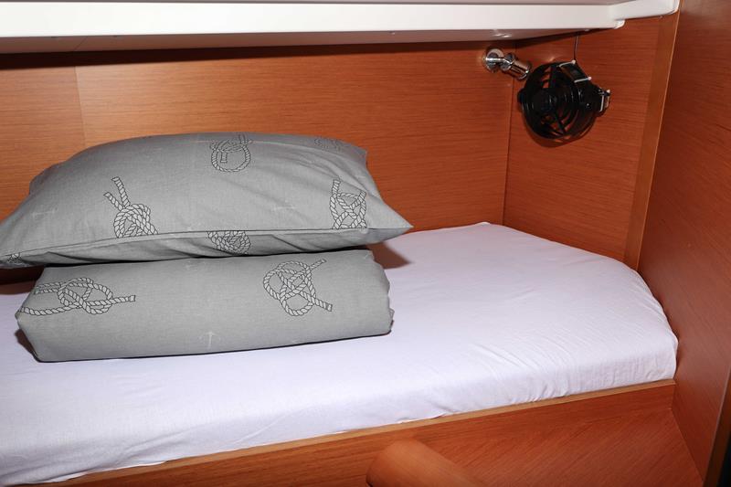 Book yachts online - sailboat - Sun Odyssey 449 - Nina - rent