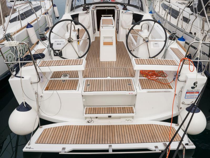 Book yachts online - sailboat - Oceanis 35.1 - Aquilo - rent