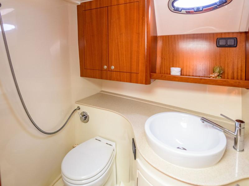 Book yachts online - motorboat - Adriana 44 - Stone Haven - rent