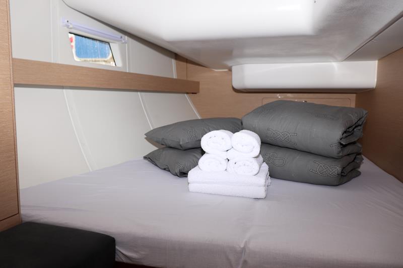 Book yachts online - sailboat - Elan 45 Impression - Octopussy  - rent
