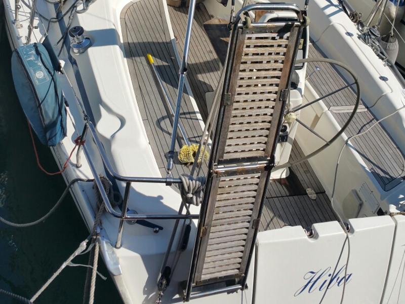Book yachts online - sailboat - Bavaria 35 Cruiser - Hiba - rent