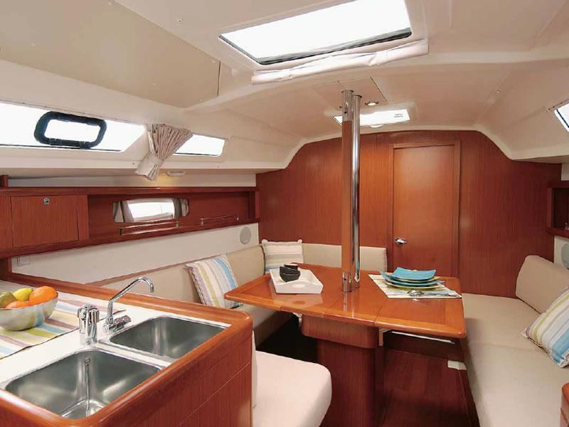 Book yachts online - sailboat - Oceanis 34 - CAPRICE - rent