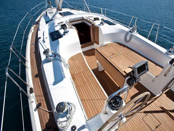 Book yachts online - sailboat - Bavaria Cruiser 40 - STAR PHILIP - rent