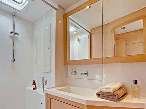 Book yachts online - catamaran - Lagoon 450 - MARK V - rent