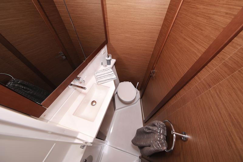 Book yachts online - catamaran - Lagoon 450 S - ADRIATIC QUEEN - rent
