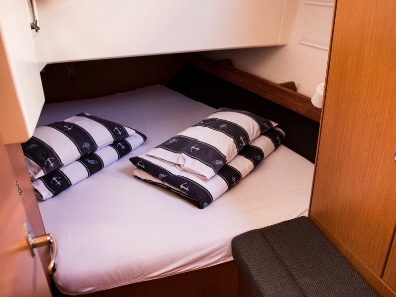 Book yachts online - sailboat - Bavaria Cruiser 41 - STAR SISSI - rent