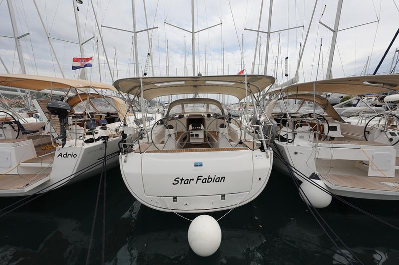 Book yachts online - sailboat - Bavaria Cruiser 40 - STAR FABIAN - rent