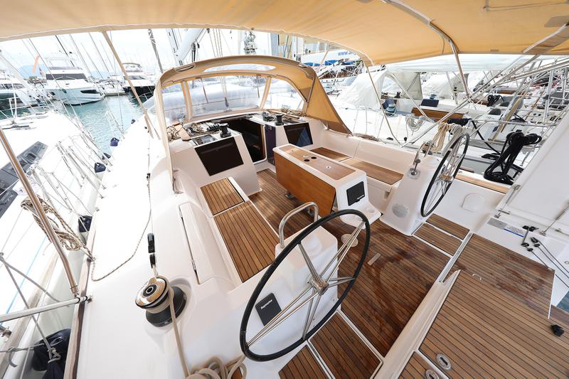 Book yachts online - sailboat - Dufour 460 Grand Large - WHATEVER - rent