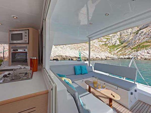 Book yachts online - catamaran - Lagoon 400 - LA BOHEME - rent