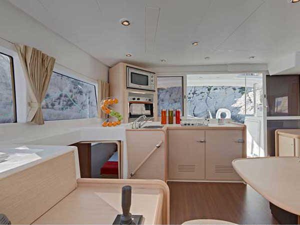Book yachts online - catamaran - Lagoon 400 - LA BOHEME - rent