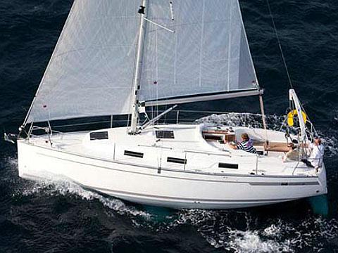 Book yachts online - sailboat - Bavaria 32 Cruiser - STAR CHIARA - rent