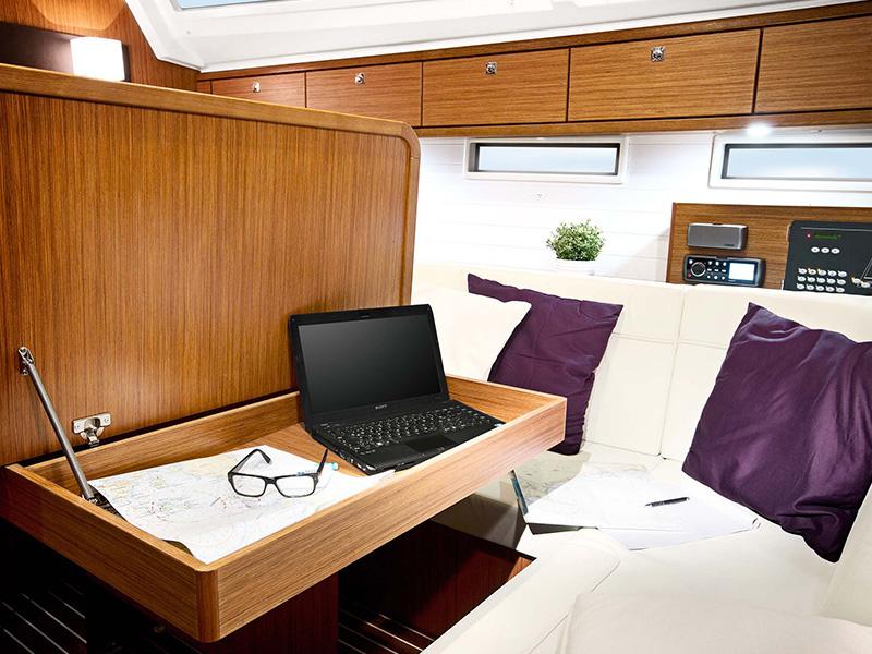 Book yachts online - sailboat - Bavaria Cruiser 46 - OPENOFFICE - rent