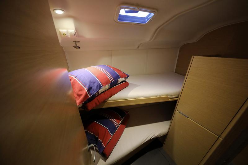 Book yachts online - sailboat - Elan 444 Impression - ABRAKADABRA - rent