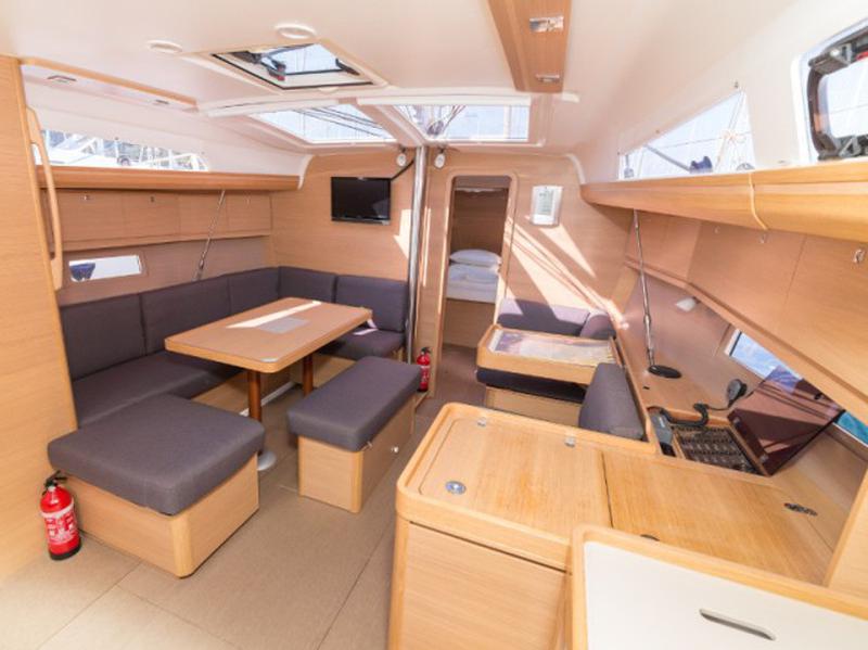 Book yachts online - sailboat - Dufour 412 GL - FUN 4 FRIENDS - rent