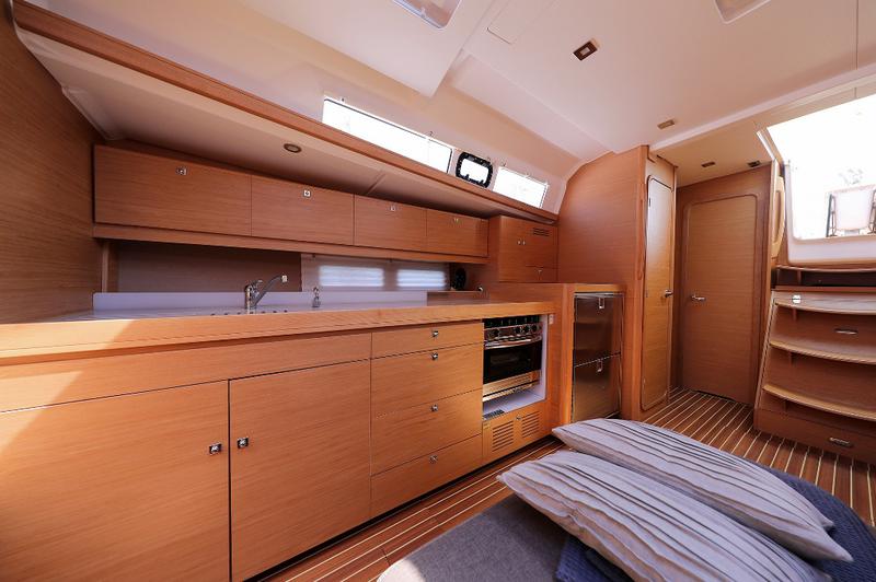 Book yachts online - sailboat - Dufour 460 Grand Large - 4 YOU - rent