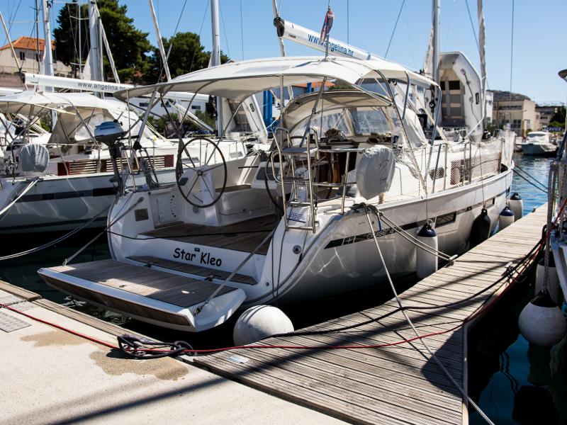 Book yachts online - sailboat - Bavaria Cruiser 41 - STAR KLEO - rent