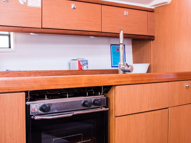 Book yachts online - sailboat - Bavaria Cruiser 41 - STAR KLEO - rent