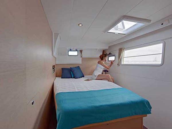 Book yachts online - catamaran - Lagoon 400 - MY STAR - rent