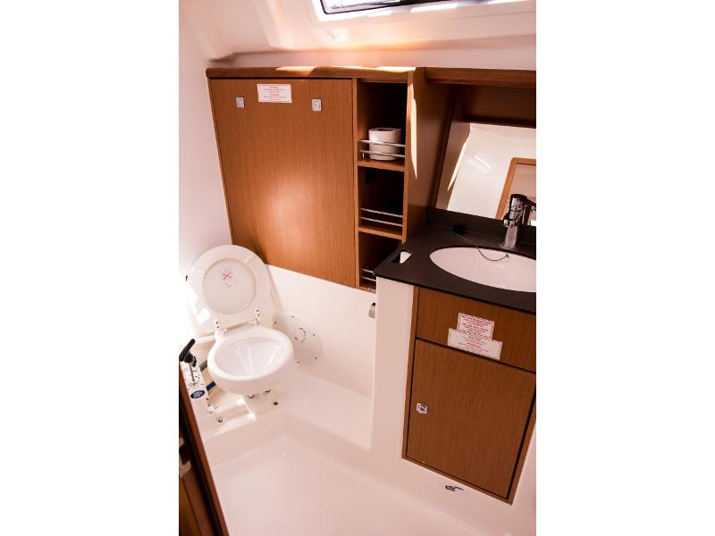 Book yachts online - sailboat - Bavaria 41 Cruiser - STAR LILLI - rent