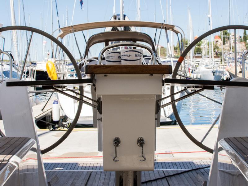 Book yachts online - sailboat - Bavaria 41 Cruiser - STAR LILLI - rent