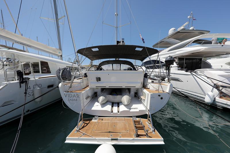Book yachts online - sailboat - Hanse 575 - VIDAR - rent