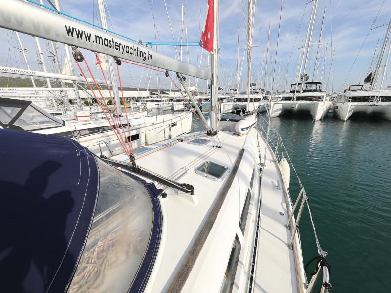 Book yachts online - sailboat - Sun Odyssey 45 - Lejla  - rent