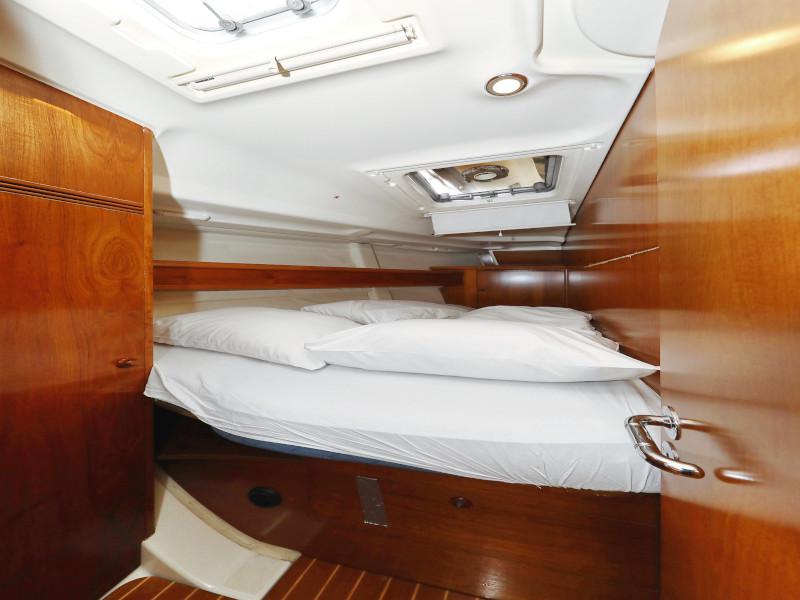 Book yachts online - sailboat - Sun Odyssey 45 - Lejla  - rent