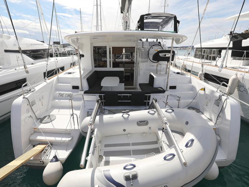 Book yachts online - catamaran - Lagoon 40-3 EXCLUSIVE - THE CURE OWNER VERSION AC salon + generator - rent