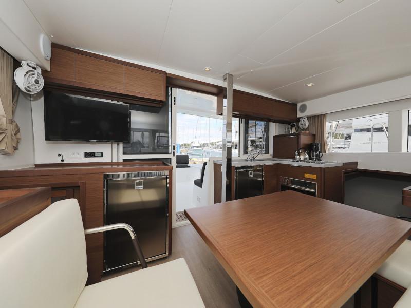 Book yachts online - catamaran - Lagoon 40-3 EXCLUSIVE - THE CURE OWNER VERSION AC salon + generator - rent