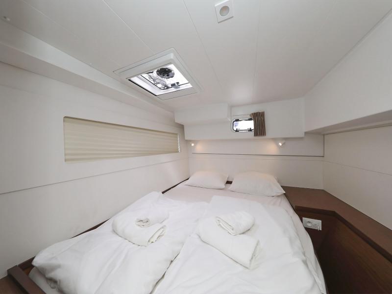 Book yachts online - catamaran - Lagoon 40-3 EXCLUSIVE - THE CURE OWNER VERSION AC salon + generator - rent