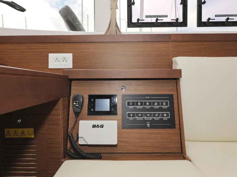 Book yachts online - catamaran - Lagoon 40-3 EXCLUSIVE - THE CURE OWNER VERSION AC salon + generator - rent