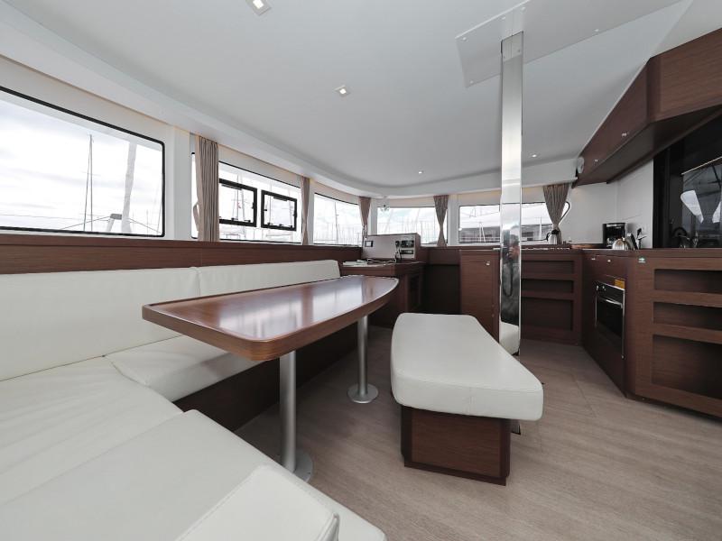 Book yachts online - catamaran - Lagoon 42 - FANTASEA  - rent